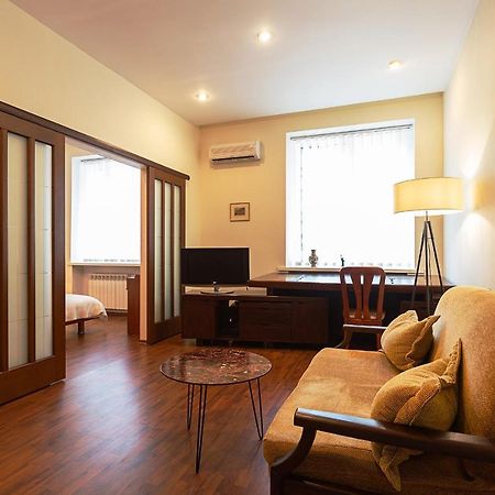 Kyiv High Standard Apartment Bagian luar foto