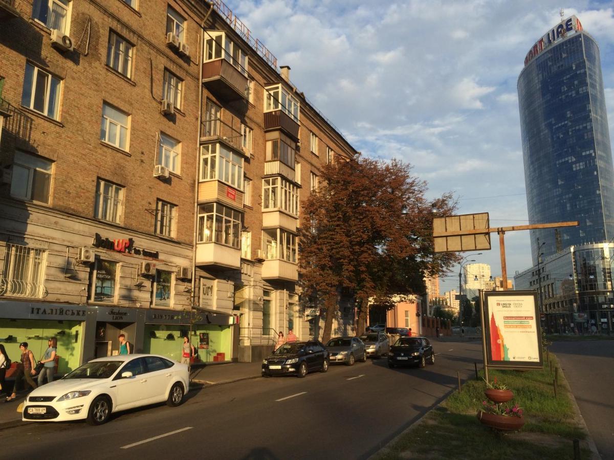 Kyiv High Standard Apartment Bagian luar foto